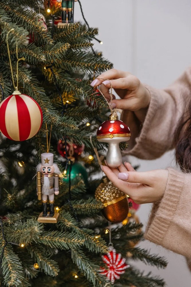 Стъклена Коледна украса 9 cm Candy – Bloomingville