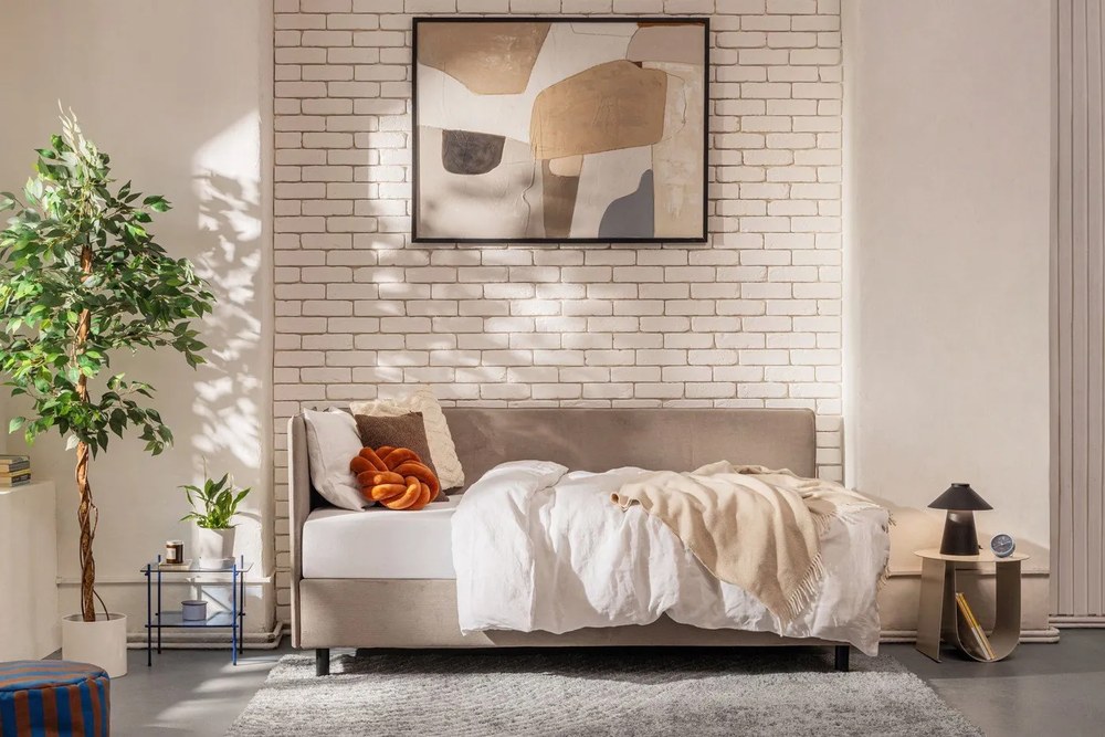 Странична масичка със стъклен плот Niche – Hübsch