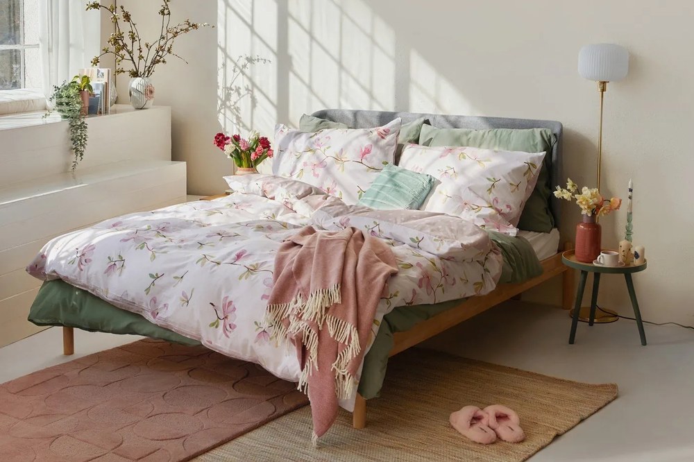 Странична зелена масичка WOOOD Sasha