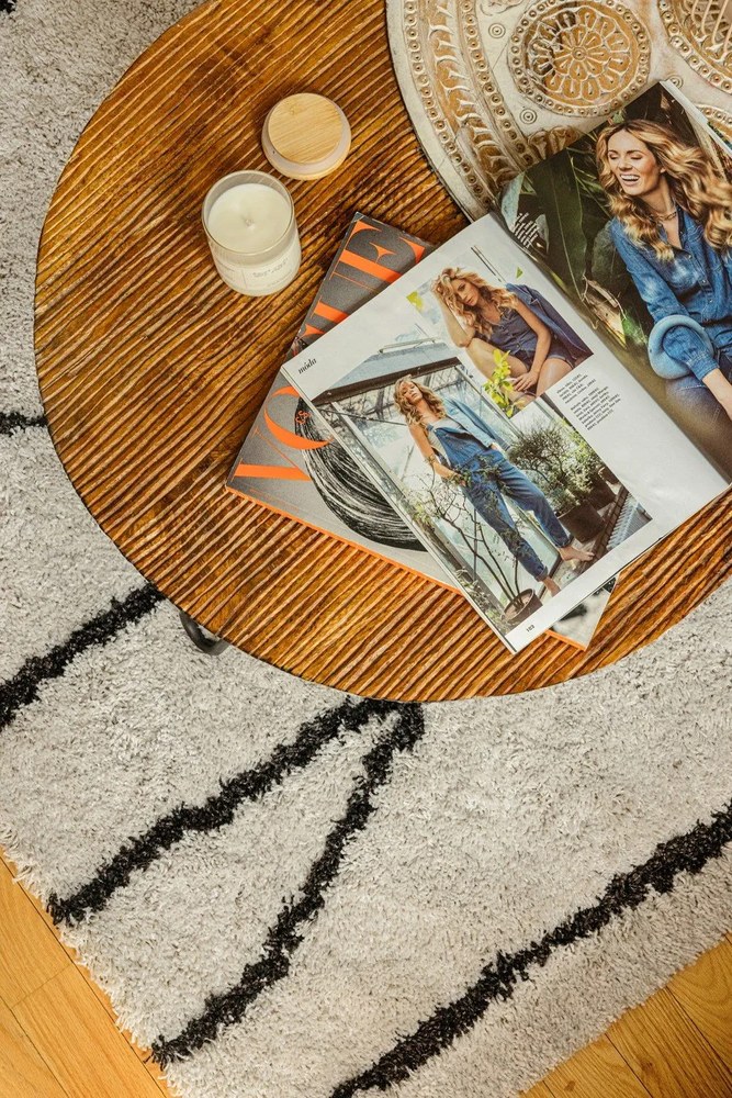 Ароматна свещ от соев восък време на горене 40 час #70 Moss, Black Pepper, Cypress – Perfumed Prague