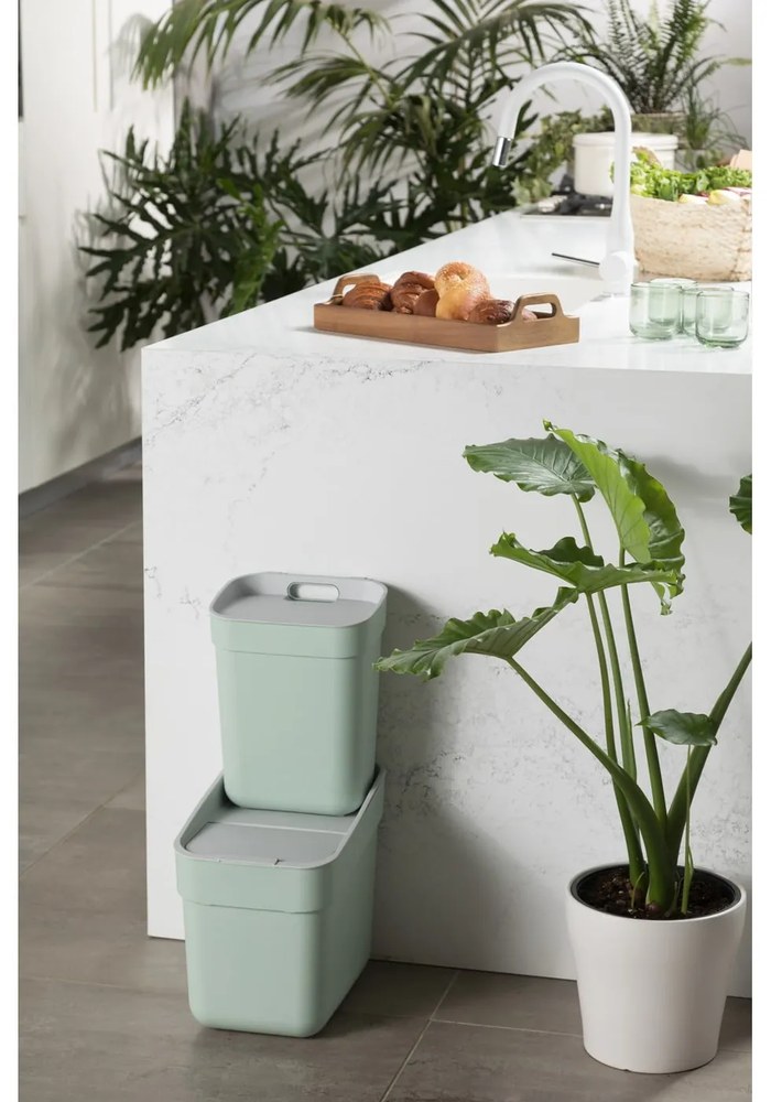 Светлозелен кош за отпадъци от рециклирана пластмаса 20 l Ready To Collect – Curver