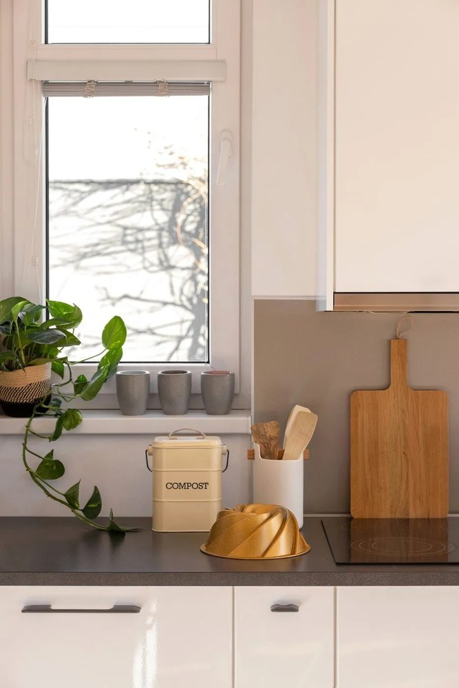 Бял контейнер за компостируеми отпадъци 3 L Living Nostalgia - Kitchen Craft