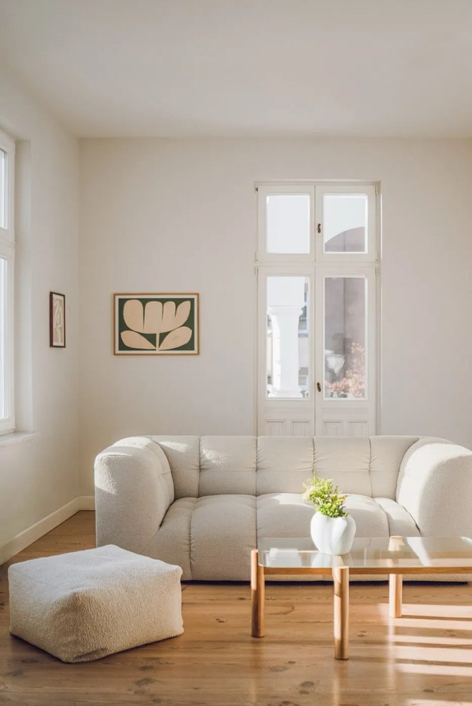 Бежова табуретка от прежда с примки от букле Keno – noo.ma