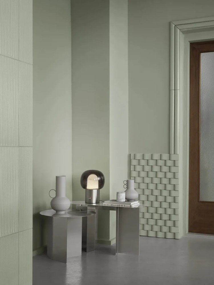 Конзолна маса от неръждаема стомана в матово сребрист цвят 35x80 cm Oru – Blomus