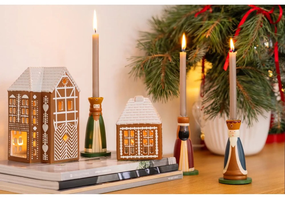 Керамичен свещник за чаена свещ Gingerbread Lighthouse – Kähler Design