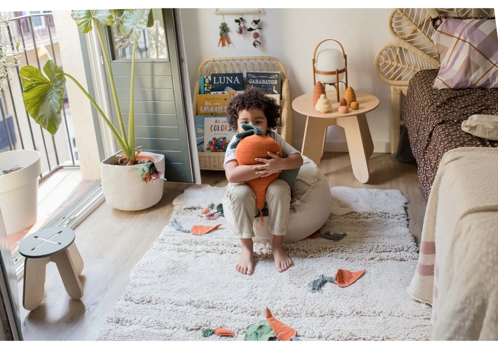 Кремав детски пуф Tic-Tac-Toe – Lorena Canals