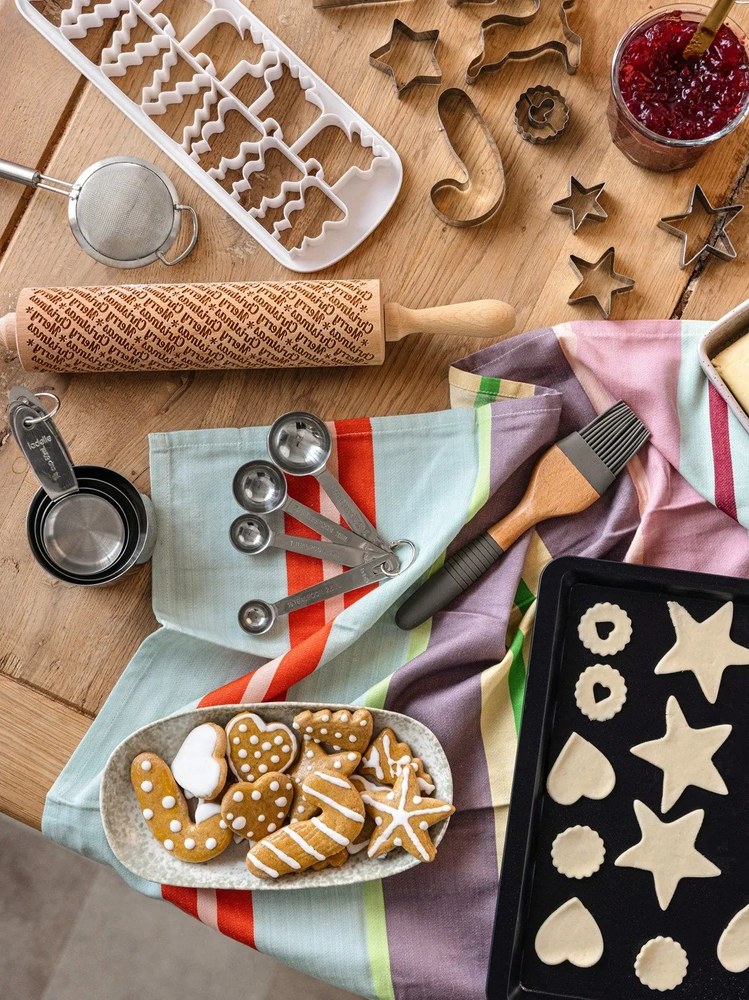 Дървен коледен релефен валяк за тесто с Merry Christmas - Valek