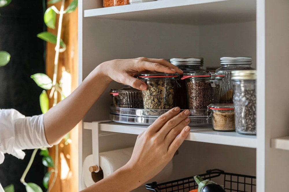 Въртящ се пластмасов органайзер за подправки ø 24 cm – Casa De Engel