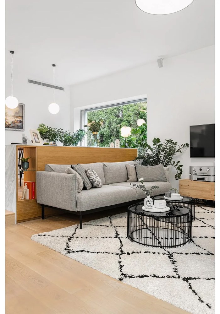 Свещ от соев восък с време на горене 24 h Fraga: Sandalwood and Myrh – Blomus