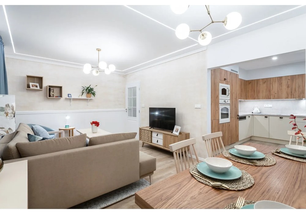 Висящо осветително тяло в месингов цвят със стъклен абажур Damar – Opviq lights