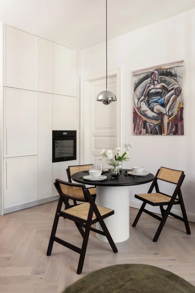 Стъклена ръчна изработка ваза (височина 19 cm) Aino – Hübsch