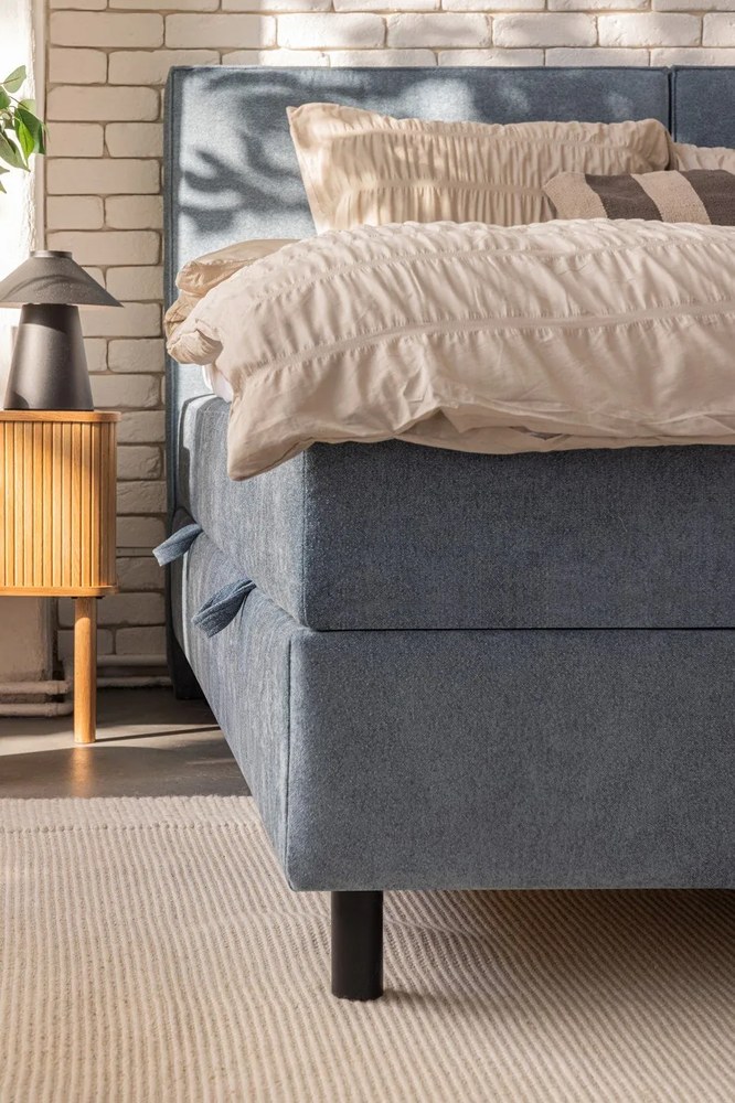 Синьо боксспринг легло с място за съхранение 180x200 cm Elva Bold – Bonami Selection