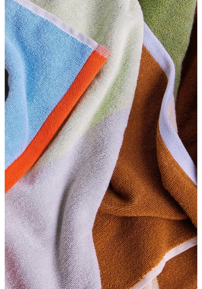 Синя памучена хавлиена кърпа от тери 70x140 cm Block – Hübsch