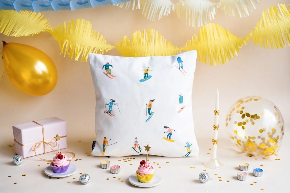 Стъклен свещник Heir – Hübsch