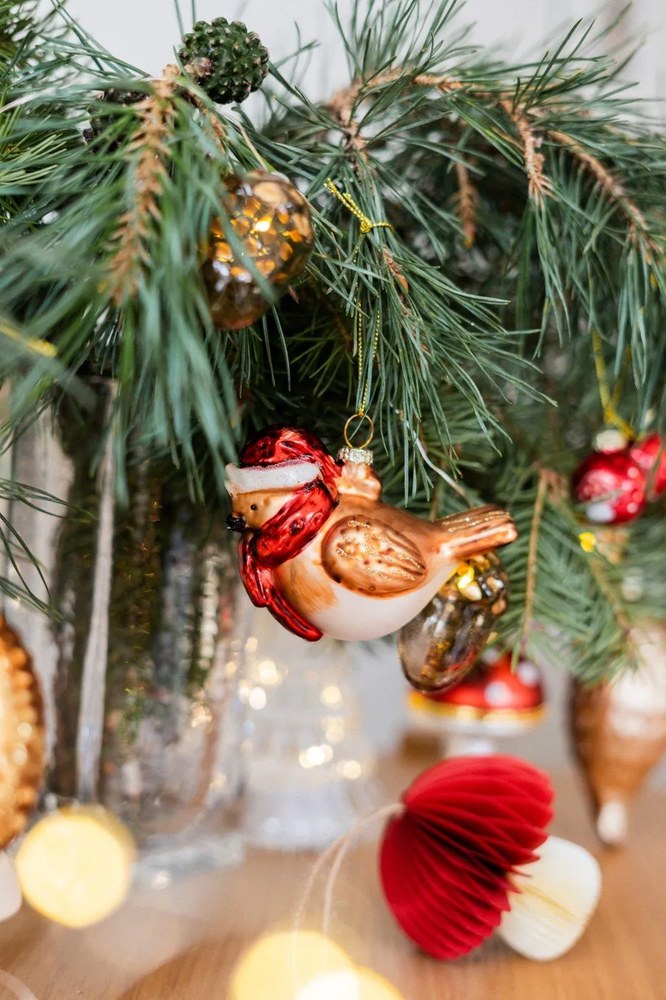 Стъклена ръчно изработена коледна украса ø 6 cm Happy Mushroom – Sass & Belle