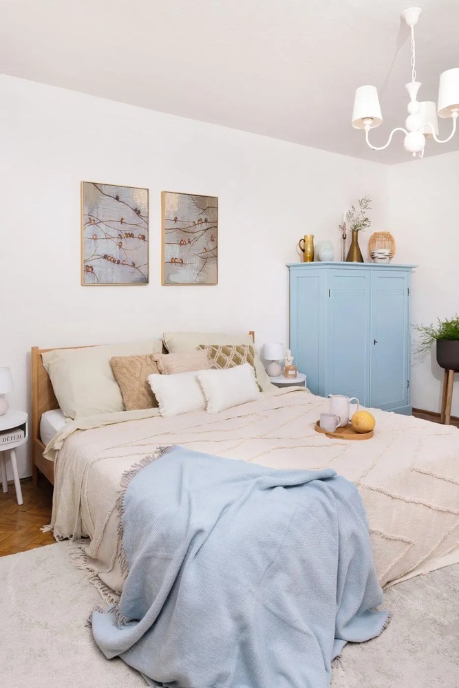 Бяло-кафява настолна лампа от керамика и плат, височина 29 cm Martin - Reality