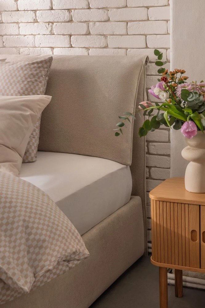 Кремава глинена ваза (височина 26,5 cm) – House Nordic