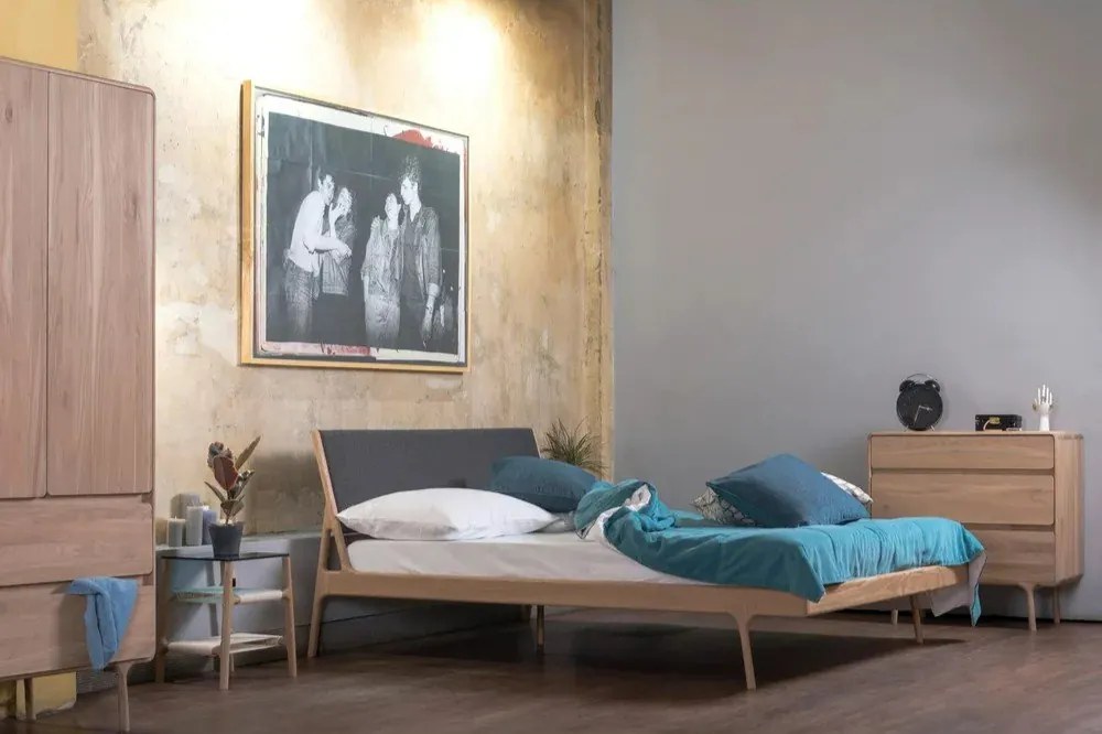 Сгъваема маса от масивна дъбова дървесина Fawn - Gazzda