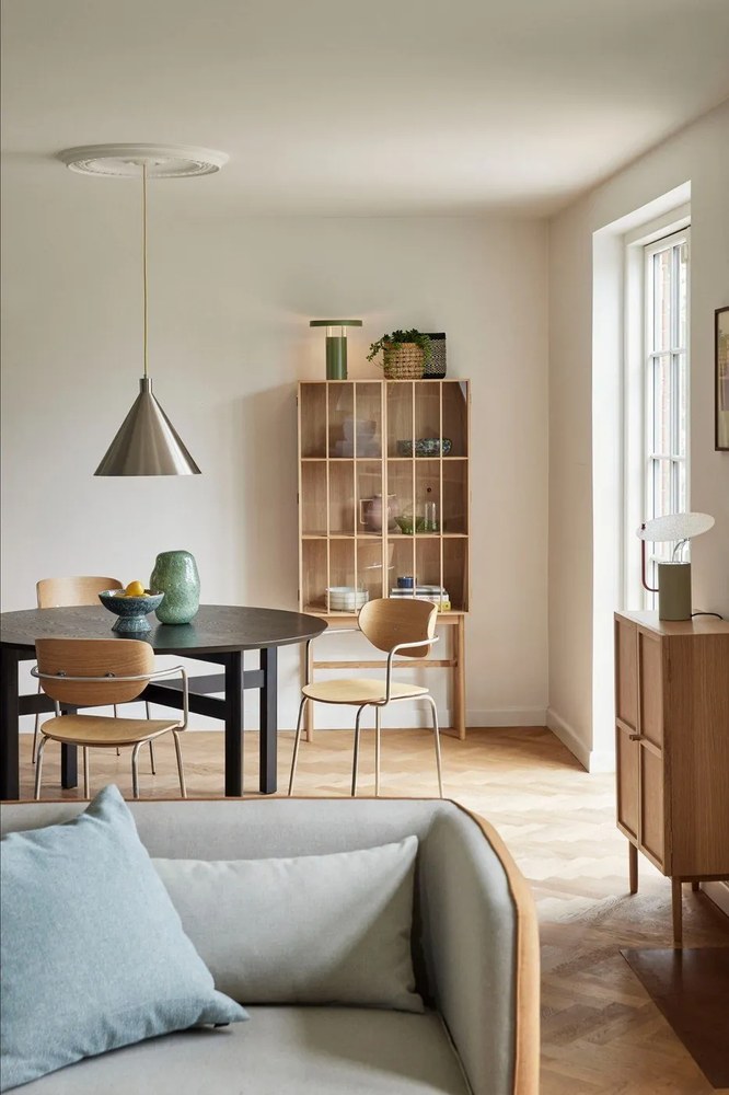 Черна кръгла трапезна маса ø 140 cm Fjord – Hübsch