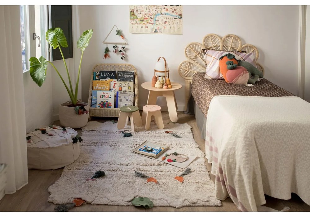 Кремав детски пуф Tic-Tac-Toe – Lorena Canals