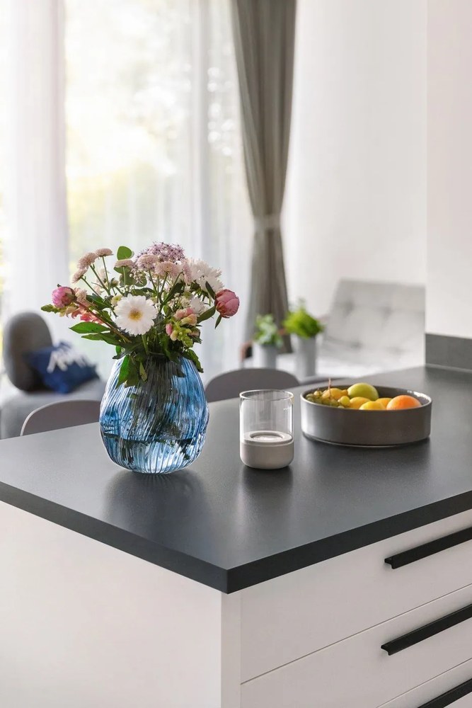 Стъклен свещник с бетонна основа - Blomus