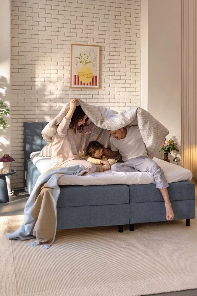 Лилава и бежова метална настолна лампа Chipper - Hübsch