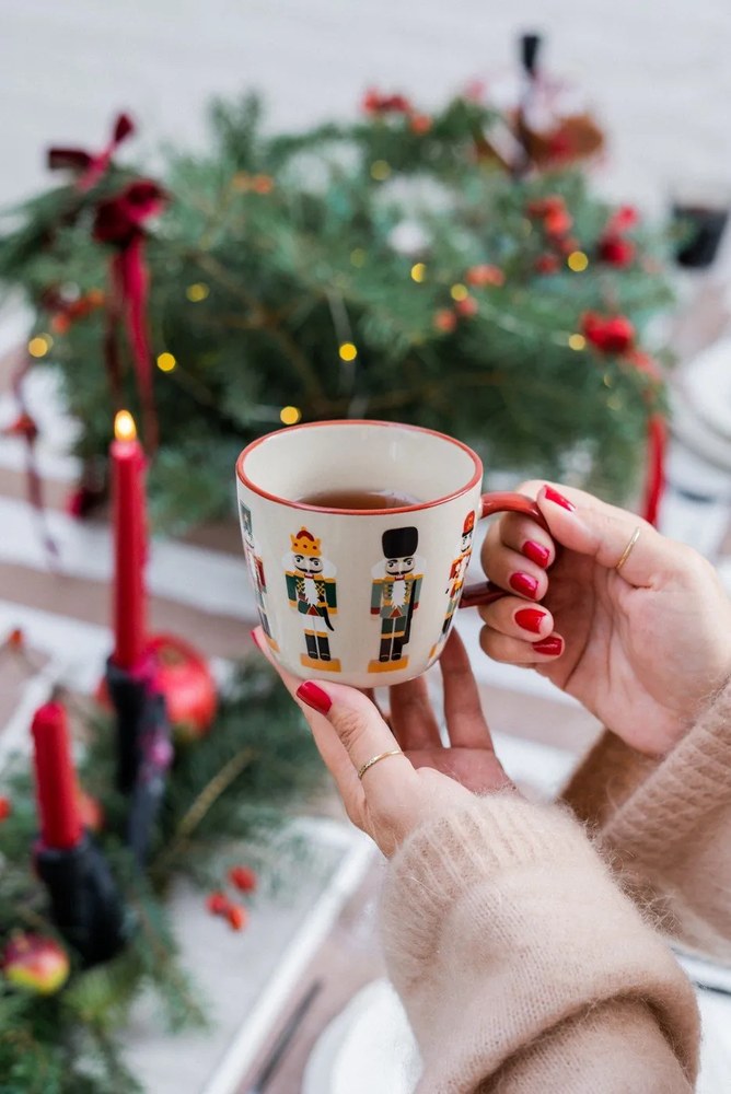 Глинени чаши за капучино в комплект от 2 бр. с коледни мотиви 300 ml Jolly – Bloomingville