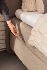 Бежово спално бельо за двойно легло 200x200 cm Seersucker - Catherine Lansfield