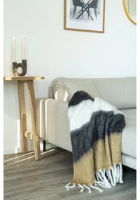 Конзолна маса от тиково дърво в естествен цвят 30x90 cm Girona - House Nordic