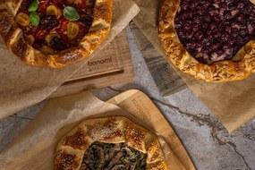 Дървена дъска за рязане за сервиране 26 x 18 cm Rustic – Bonami Selection