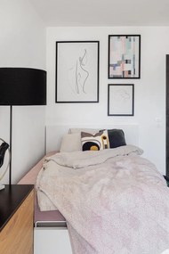 Черен/естествен нисък скрин от декор от дъб 120x82 cm Seaford – Actona