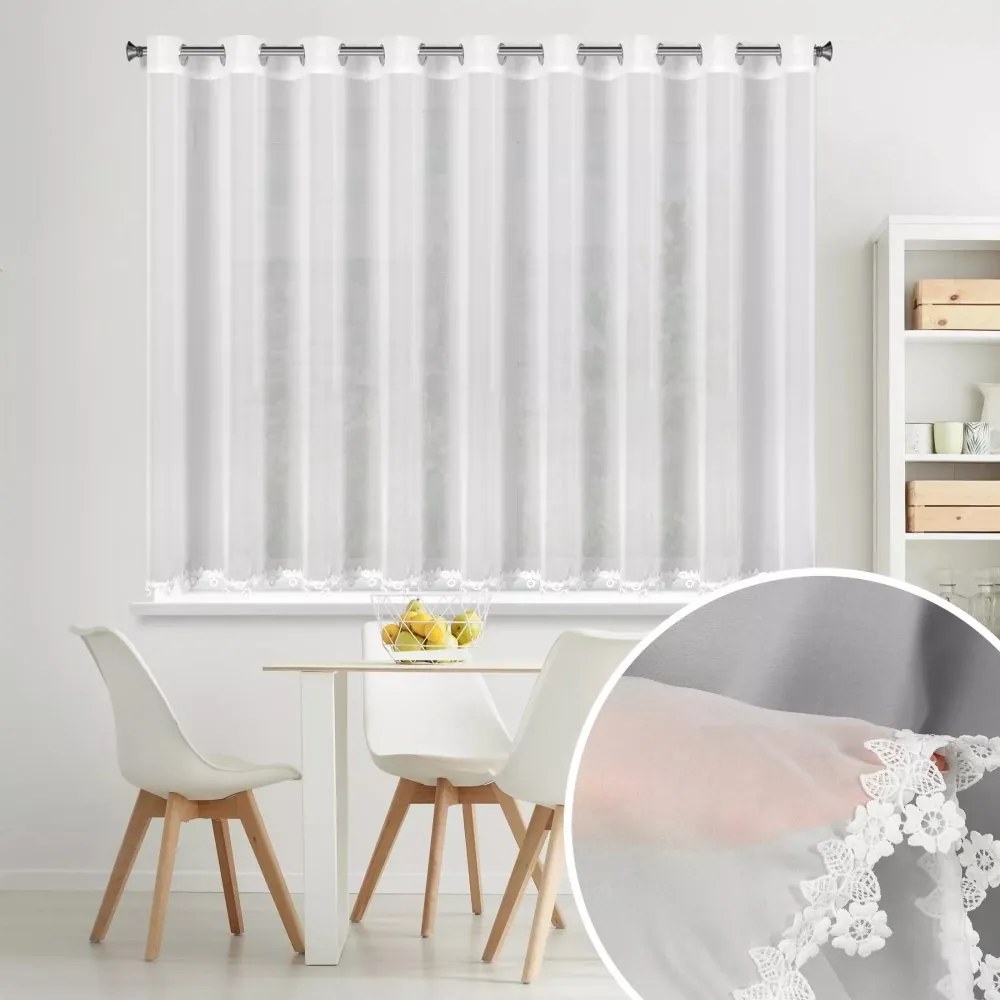 Романтична бяла завеса LILI от лек шифон с бродерия и халки за окачване Šírka: 400 cm | Dĺžka: 140 cm