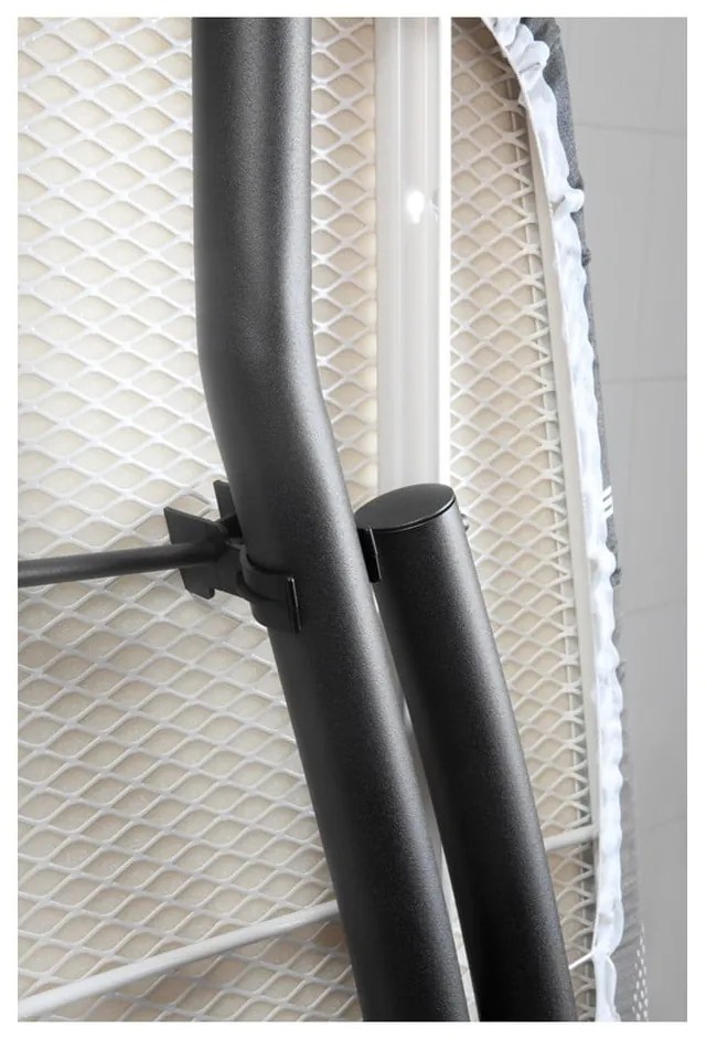 Дъска за гладене Titan Oval D – Brabantia