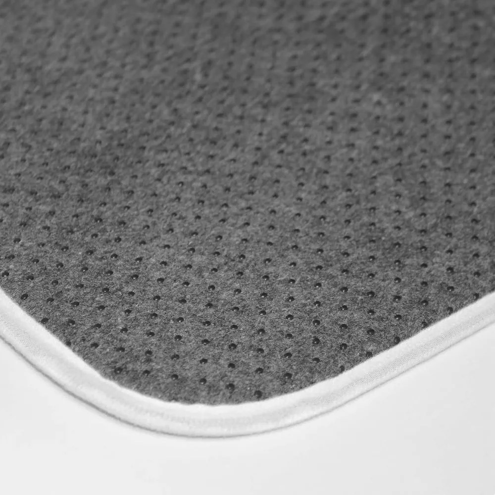 Бял килим за баня WC 45x45 cm Plumiss – douceur d'intérieur