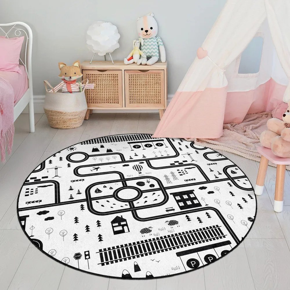 Черно-бял детско килимче за игра подходящо за пране ø120 cm In My Town – Mila Home
