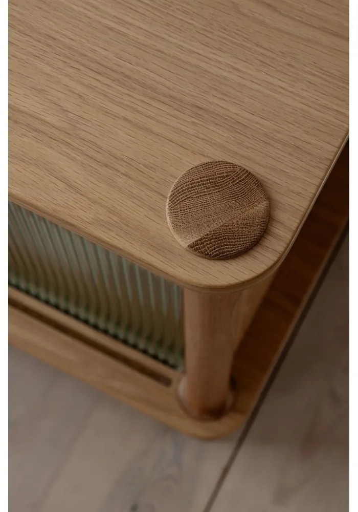 Витрина от масивен дъб с плъзгащи се врати в естествен цвят 135x73,5x48 cm Italic – UMAGE