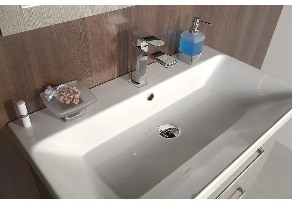 Стояща батерия за мивка в лъскаво-сребрист цвят Spy – Sapho