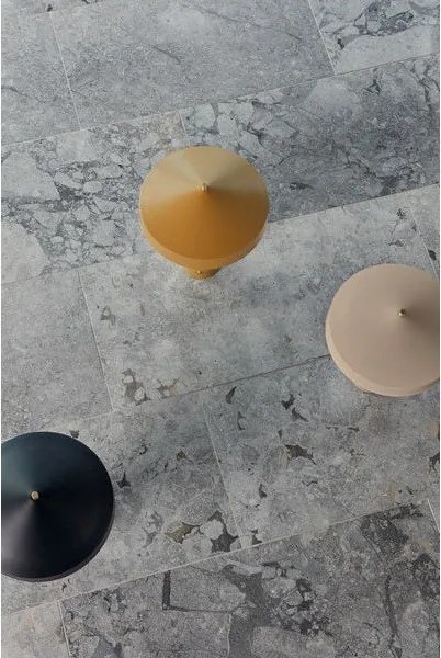 Метална настолна лампа в цвят жълта охра (височина 41 cm) Hatto – OYOY Living Design