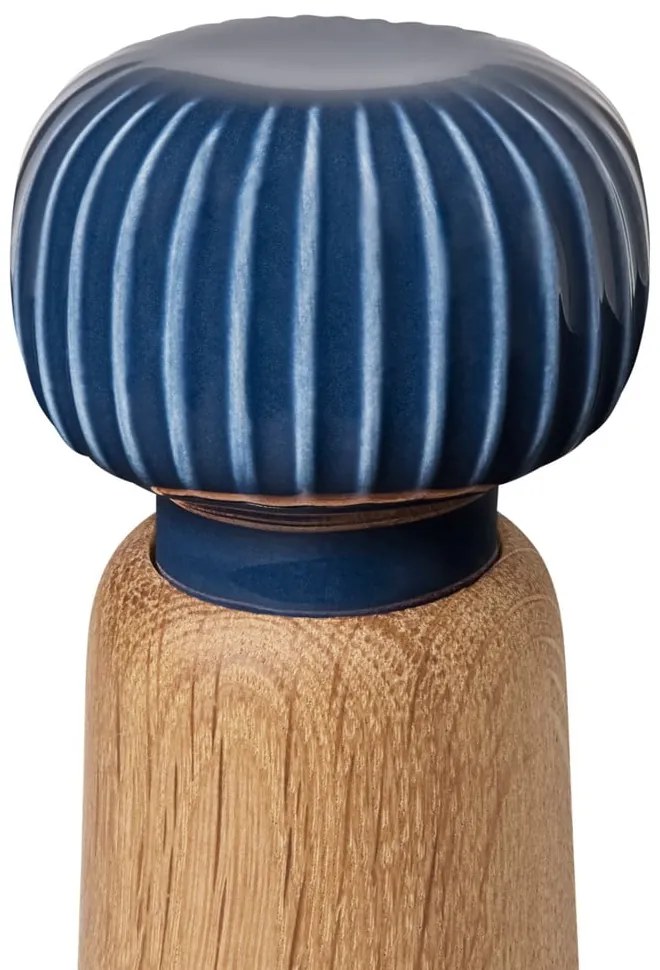 Мелничка за подправки, изработена от дъбово дърво и тъмносин порцелан Hammershoi, височина 13 cm Hammershøi - Kähler Design