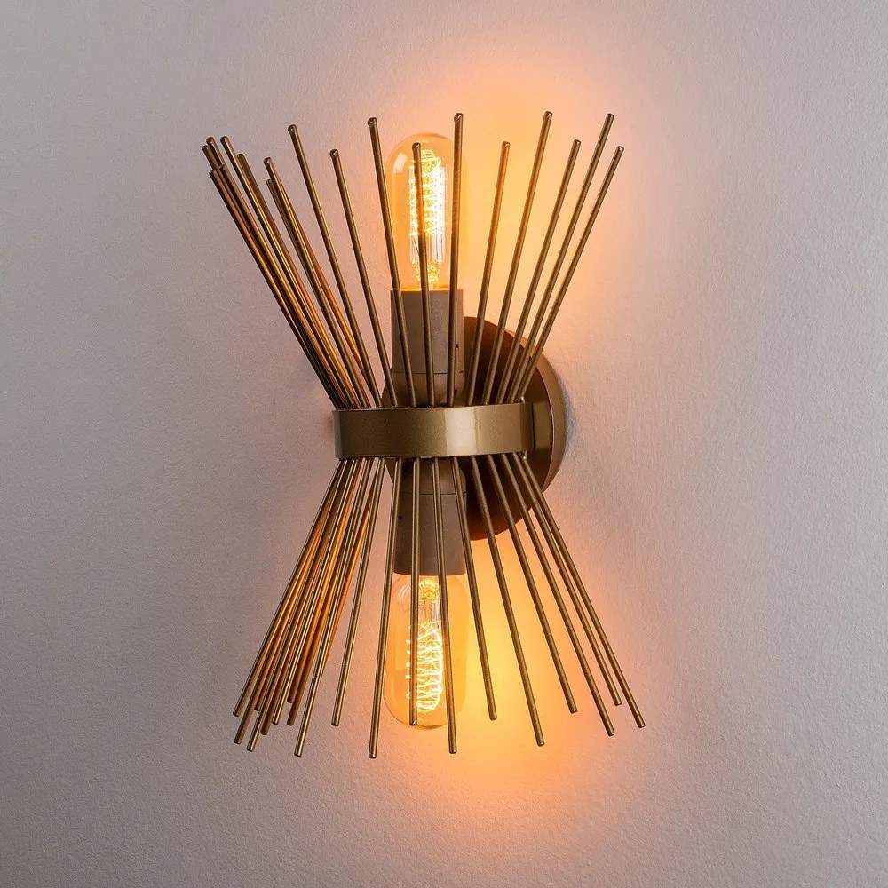 Стенна лампа в златист цвят Kirpi – Opviq lights