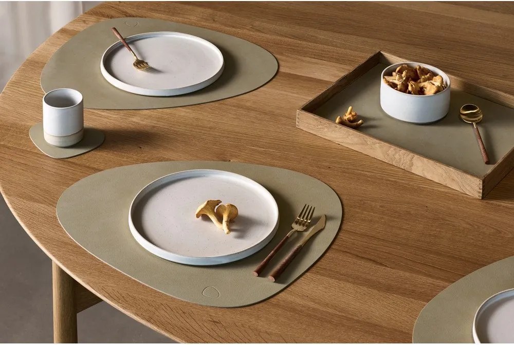 Подложка за хранене от еко кожа 37x44 cm Curve L Nupo – LIND DNA