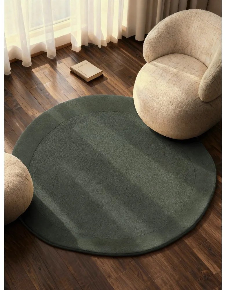 Тъмнозелен ръчно изработен кръгъл килим със смес от вълна ø 160 cm Kari Organic – Villeroy&amp;Boch