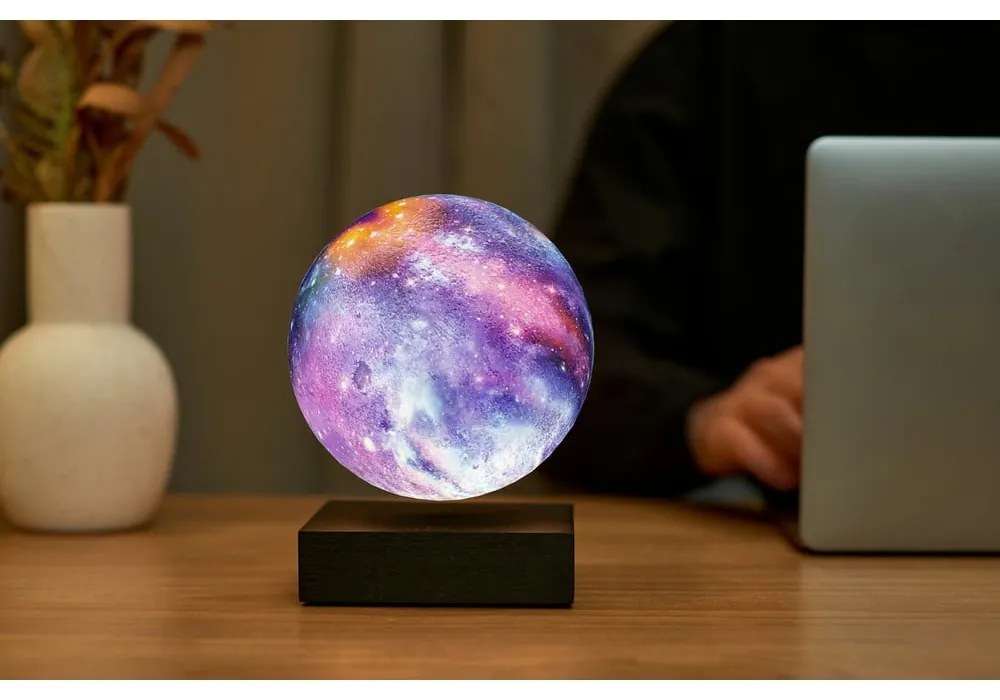 Черна светлинна декорация за контакт ø 12 cm Galaxy – Gingko