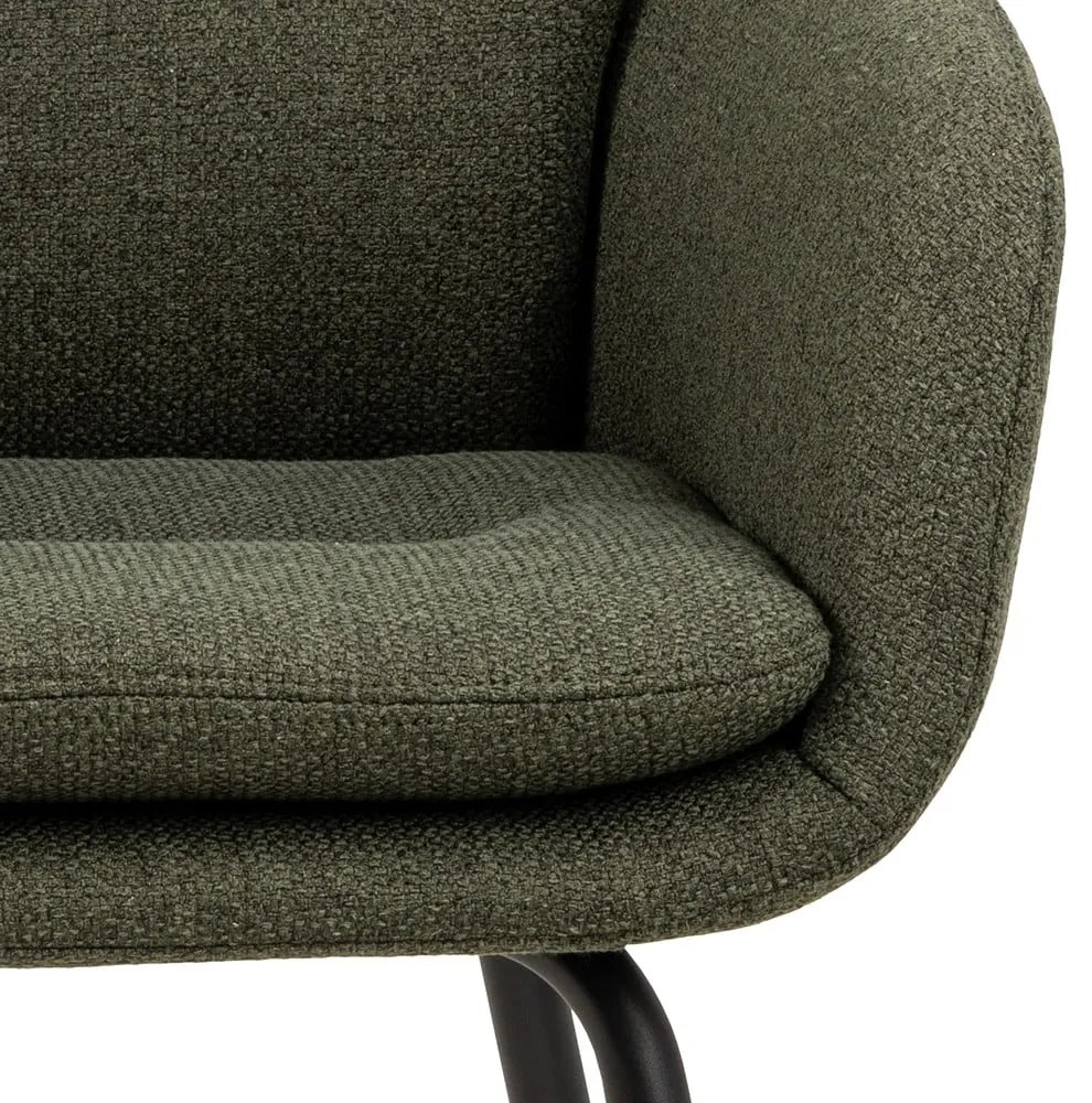 Тапициран трапезен стол с подлакътници в цвят каки Dora – Actona