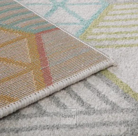 Цветен килим с геометрични шарки Ширина: 120 см | Дължина: 160 см