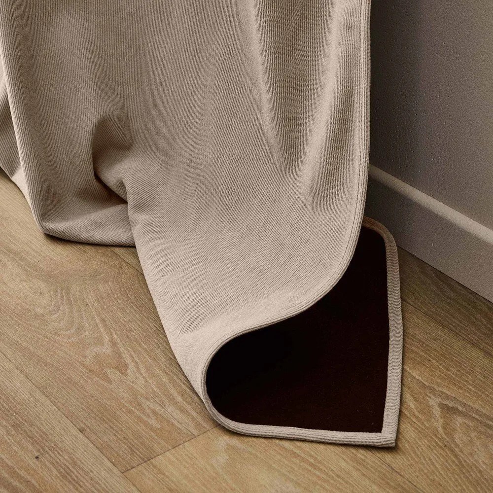 Кафяво термо перде от рипсено кадифе 140x260 cm Madison – douceur d'intérieur