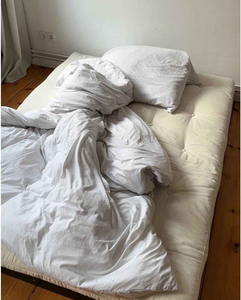 Бежов разтегателен диван 140 cm Roots Black Night – Karup Design