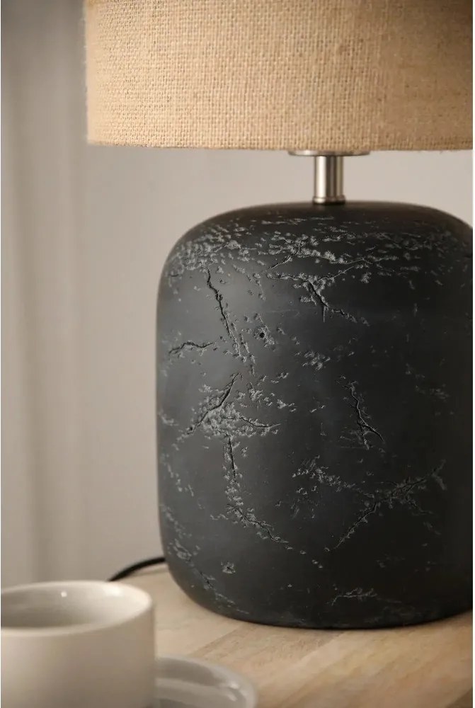 Настолна лампа с абажур от юта в черен и естествен цвят (височина 45 см) Montagna - Markslöjd