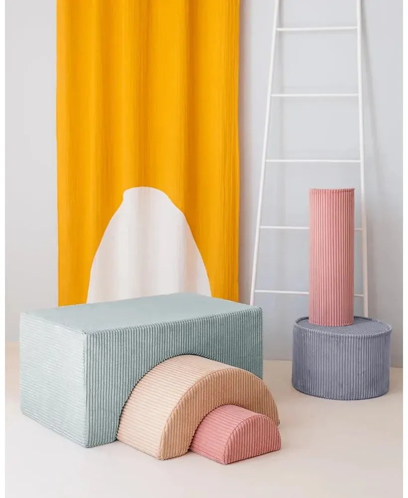 Розова детска възглавница за диван от рипсено кадифе Roll – Wigiwama