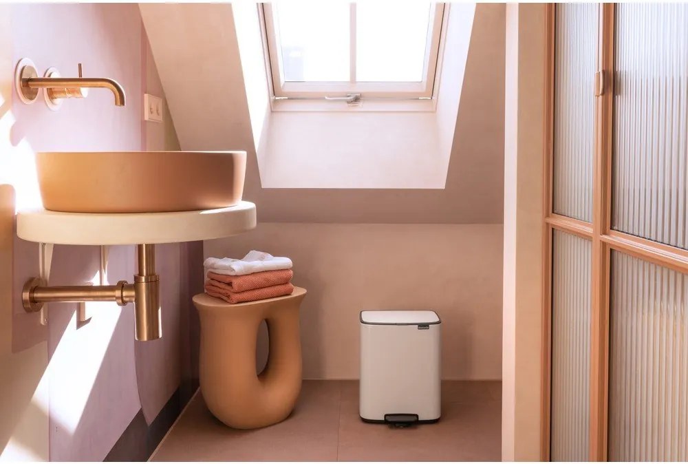 Бяло стоманено кошче за боклук с педал 12 l Bo – Brabantia